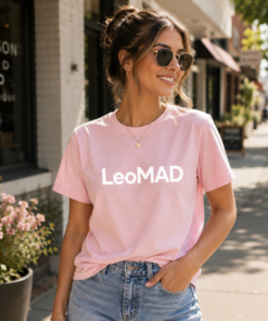 LeoMAD Modern Graphic T-Shirt - Light Pink